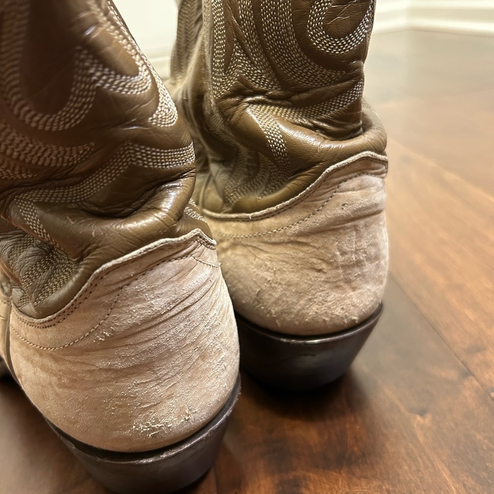 Vintage Justin Cowboy Boots - Picture 8 of 10